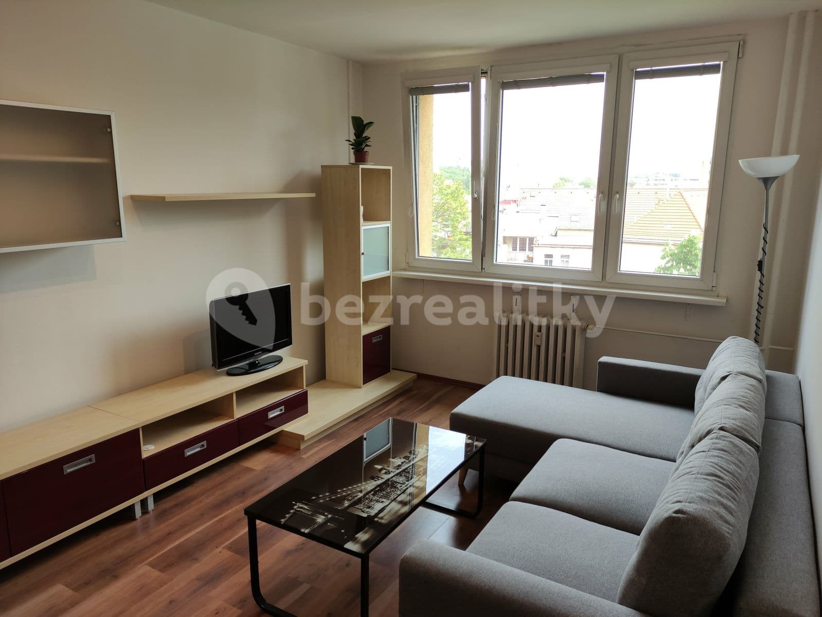 1 bedroom with open-plan kitchen flat to rent, 45 m², Ohradní, Prague, Prague 1 bedroom with open-plan kitchen flat to rent, 45 m², Ohradní, Prague, Prague