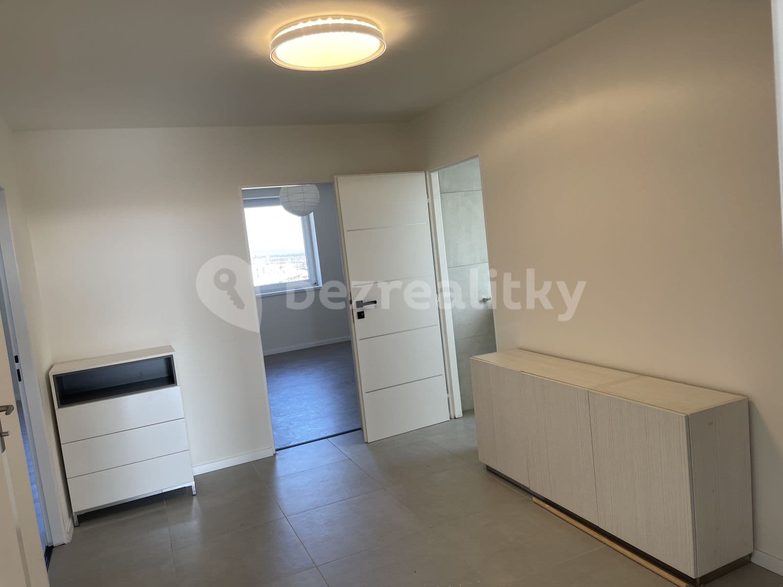 2 bedroom with open-plan kitchen flat to rent, 120 m², Severní, Horoměřice, Středočeský Region 2 bedroom with open-plan kitchen flat to rent, 120 m², Severní, Horoměřice, Středočeský Region