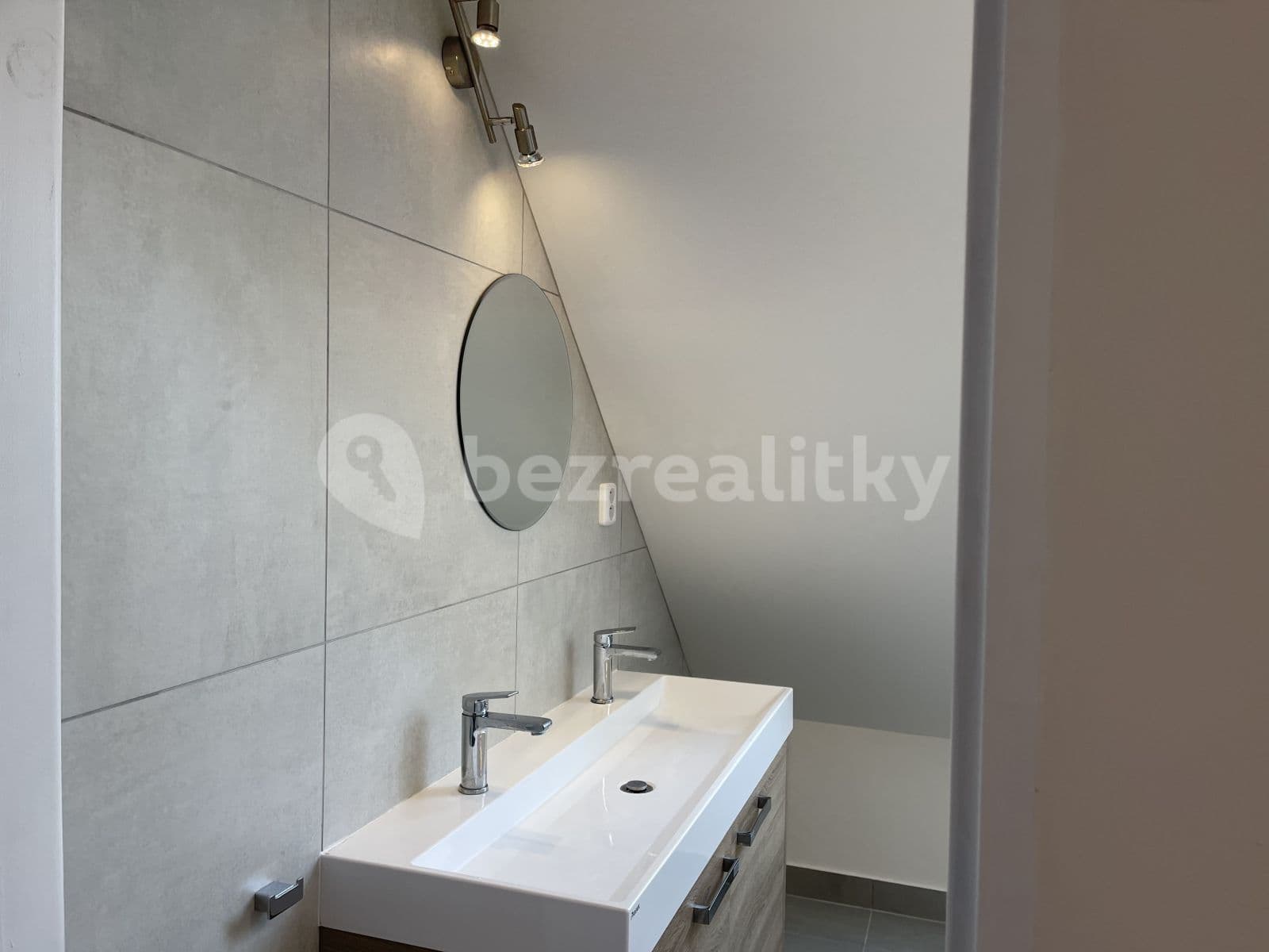 2 bedroom with open-plan kitchen flat to rent, 120 m², Severní, Horoměřice, Středočeský Region 2 bedroom with open-plan kitchen flat to rent, 120 m², Severní, Horoměřice, Středočeský Region