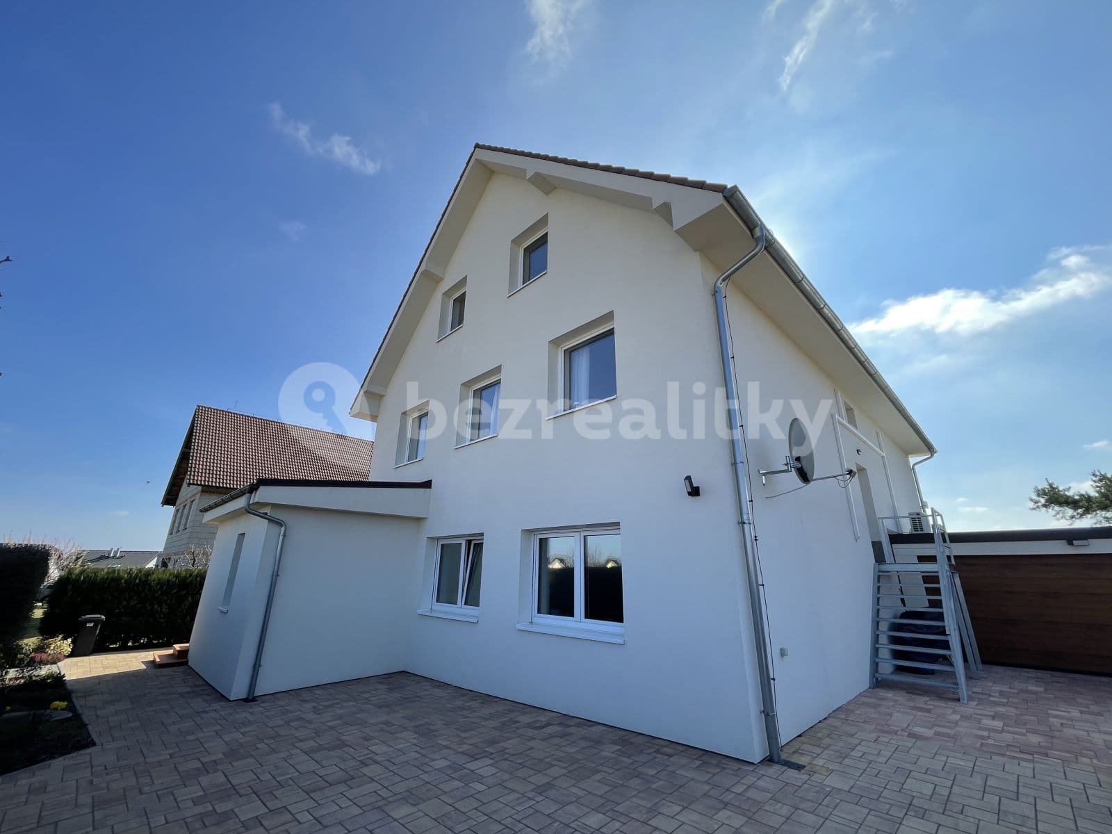 2 bedroom with open-plan kitchen flat to rent, 120 m², Severní, Horoměřice, Středočeský Region 2 bedroom with open-plan kitchen flat to rent, 120 m², Severní, Horoměřice, Středočeský Region