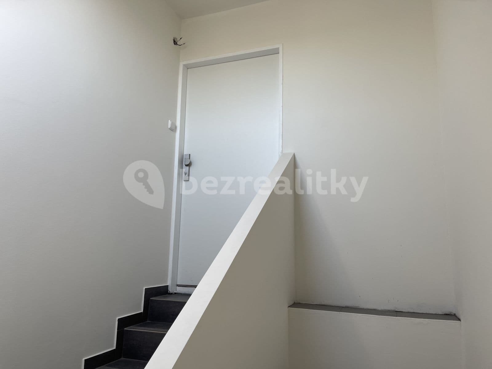 2 bedroom with open-plan kitchen flat to rent, 120 m², Severní, Horoměřice, Středočeský Region 2 bedroom with open-plan kitchen flat to rent, 120 m², Severní, Horoměřice, Středočeský Region