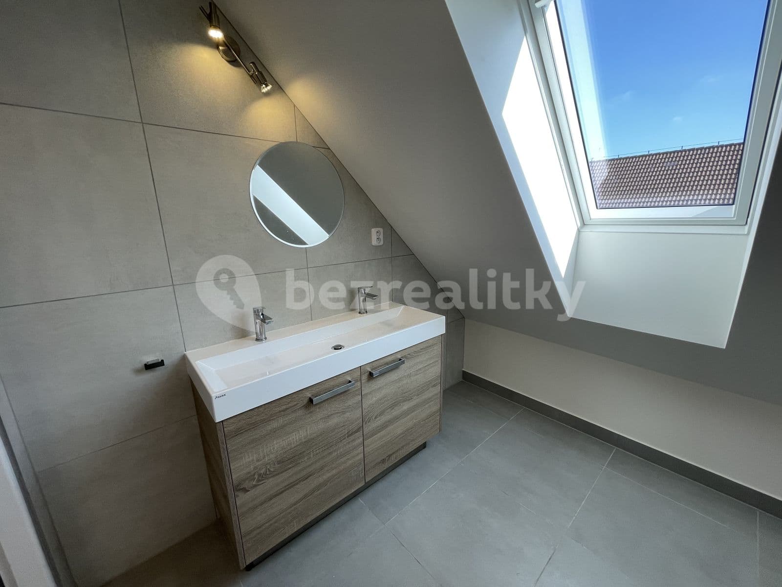 2 bedroom with open-plan kitchen flat to rent, 120 m², Severní, Horoměřice, Středočeský Region 2 bedroom with open-plan kitchen flat to rent, 120 m², Severní, Horoměřice, Středočeský Region