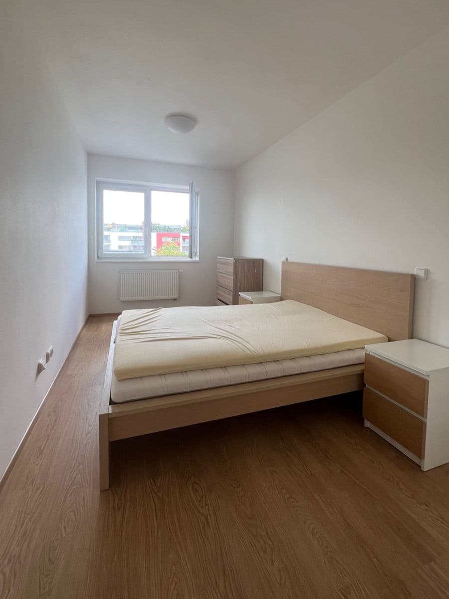 1 bedroom with open-plan kitchen flat to rent, 62 m², Sochorova, Brno, Jihomoravský Region 1 bedroom with open-plan kitchen flat to rent, 62 m², Sochorova, Brno, Jihomoravský Region