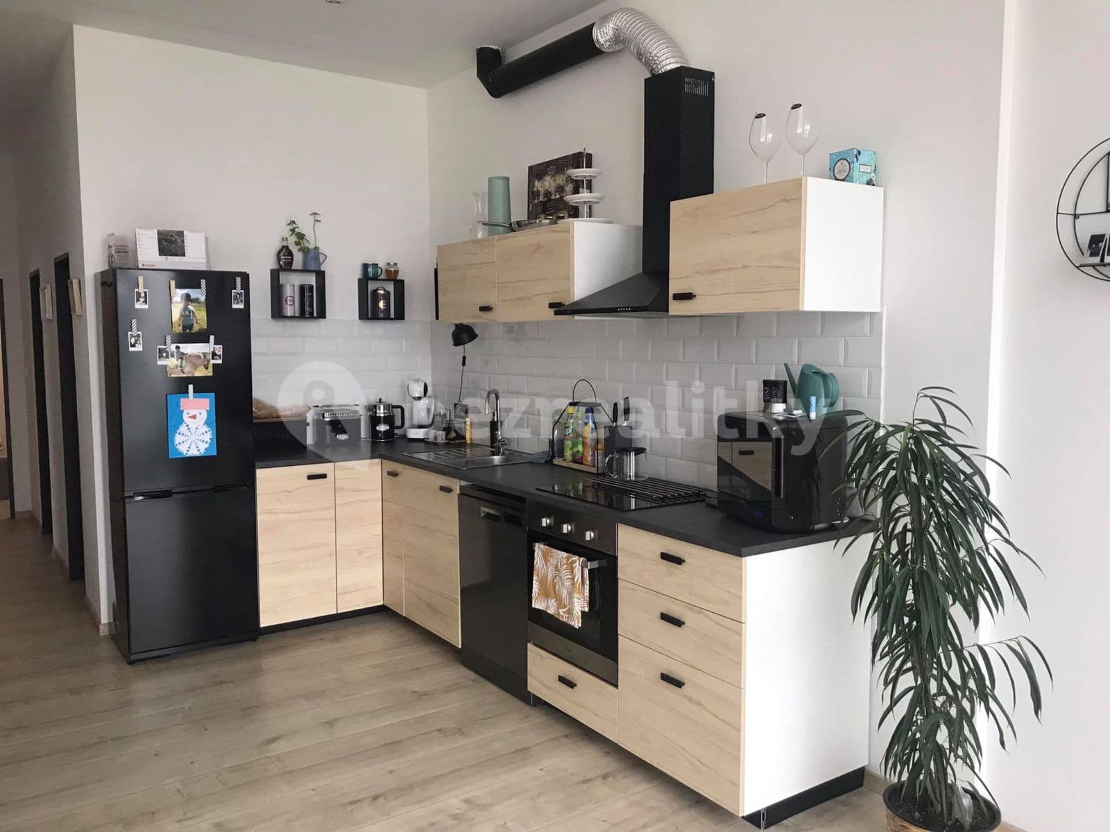 2 bedroom with open-plan kitchen flat to rent, 80 m², Levínský Vršek, Králův Dvůr, Středočeský Region 2 bedroom with open-plan kitchen flat to rent, 80 m², Levínský Vršek, Králův Dvůr, Středočeský Region