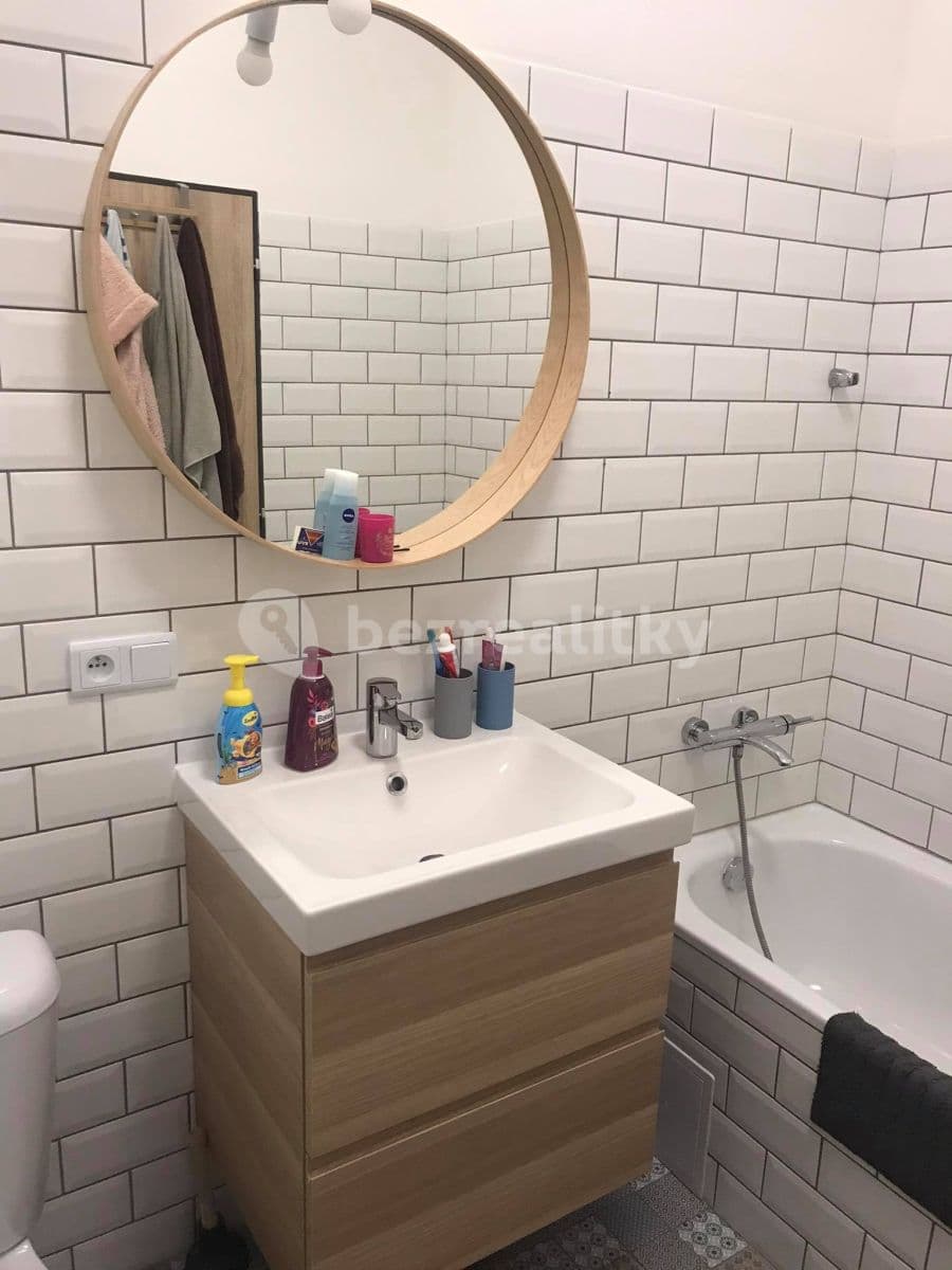 2 bedroom with open-plan kitchen flat to rent, 80 m², Levínský Vršek, Králův Dvůr, Středočeský Region 2 bedroom with open-plan kitchen flat to rent, 80 m², Levínský Vršek, Králův Dvůr, Středočeský Region