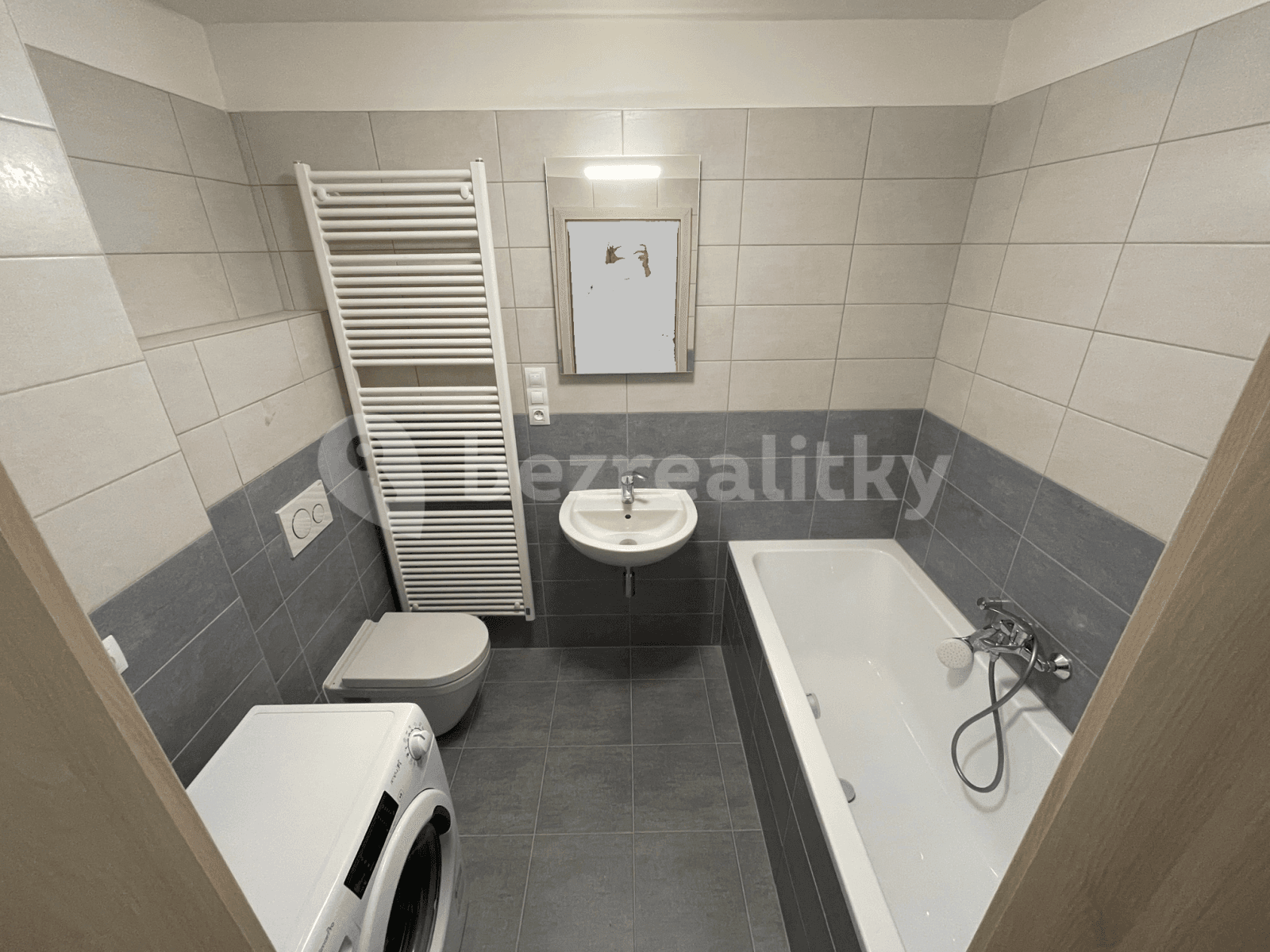 1 bedroom with open-plan kitchen flat to rent, 54 m², Tovární, Čelákovice, Středočeský Region 1 bedroom with open-plan kitchen flat to rent, 54 m², Tovární, Čelákovice, Středočeský Region