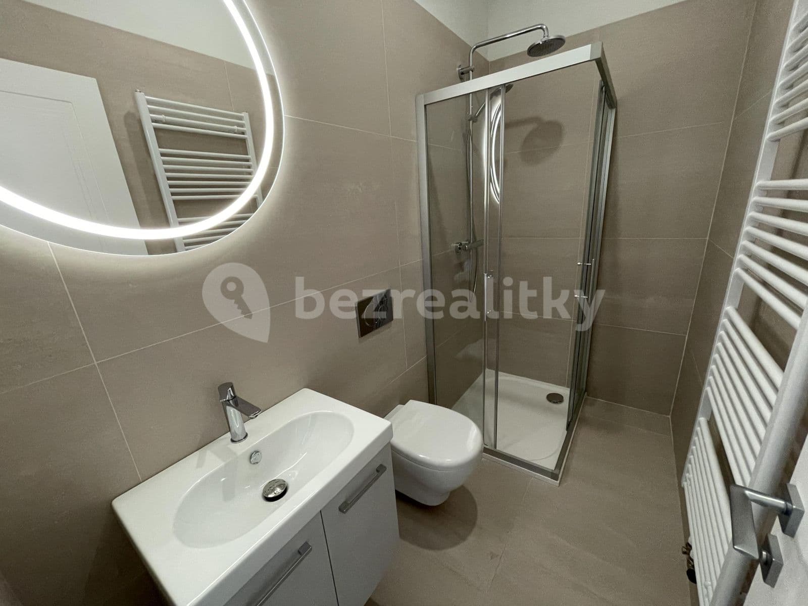 1 bedroom with open-plan kitchen flat to rent, 37 m², Kmochova, Prague, Prague 1 bedroom with open-plan kitchen flat to rent, 37 m², Kmochova, Prague, Prague