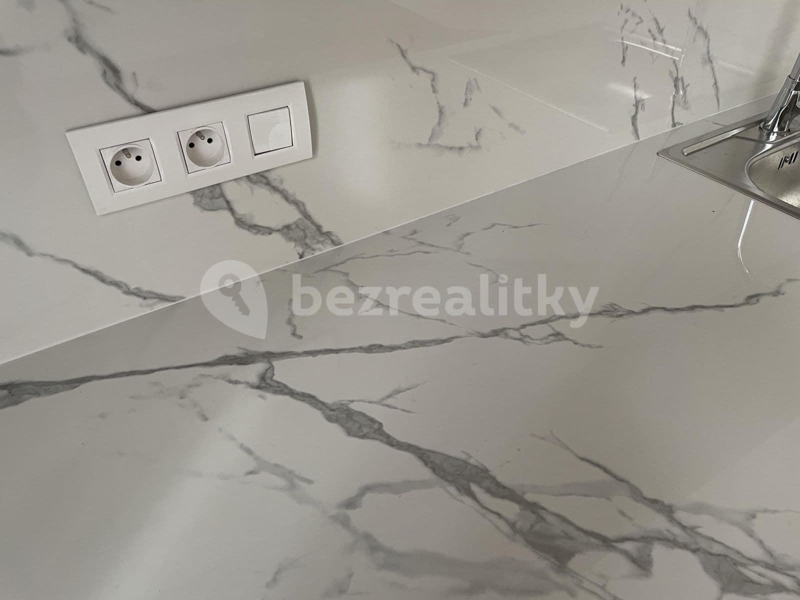 1 bedroom with open-plan kitchen flat to rent, 37 m², Kmochova, Prague, Prague 1 bedroom with open-plan kitchen flat to rent, 37 m², Kmochova, Prague, Prague