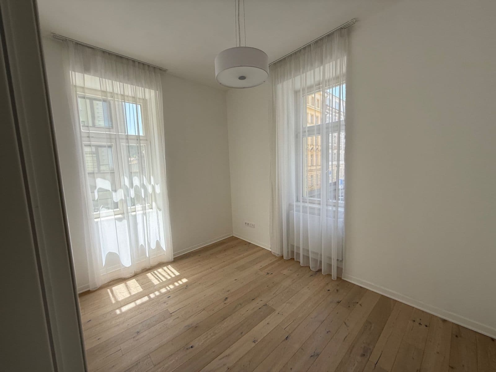1 bedroom with open-plan kitchen flat to rent, 37 m², Kmochova, Prague, Prague 1 bedroom with open-plan kitchen flat to rent, 37 m², Kmochova, Prague, Prague