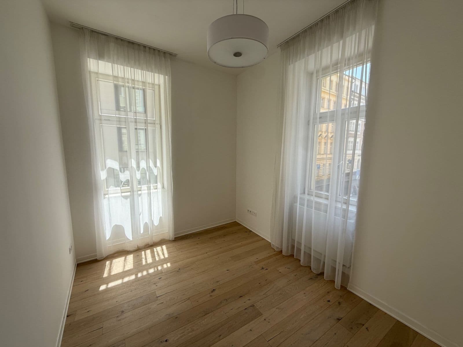 1 bedroom with open-plan kitchen flat to rent, 37 m², Kmochova, Prague, Prague 1 bedroom with open-plan kitchen flat to rent, 37 m², Kmochova, Prague, Prague