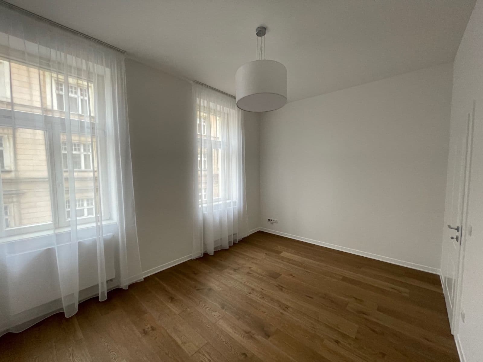 1 bedroom with open-plan kitchen flat to rent, 47 m², Kmochova, Prague, Prague 1 bedroom with open-plan kitchen flat to rent, 47 m², Kmochova, Prague, Prague
