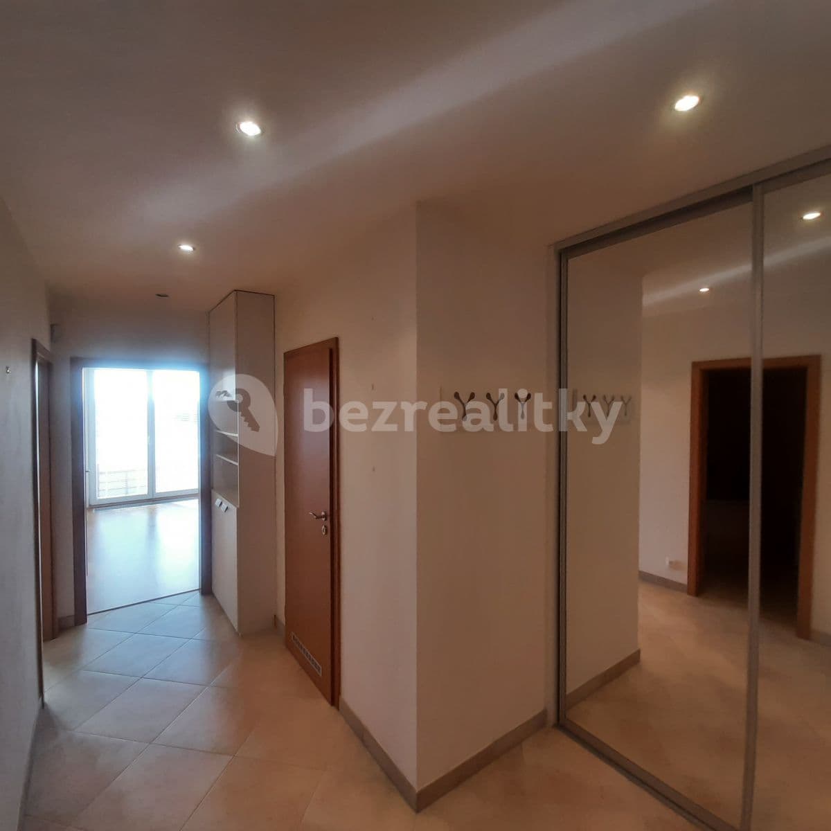 1 bedroom with open-plan kitchen flat to rent, 62 m², Tlumačovská, Prague, Prague 1 bedroom with open-plan kitchen flat to rent, 62 m², Tlumačovská, Prague, Prague