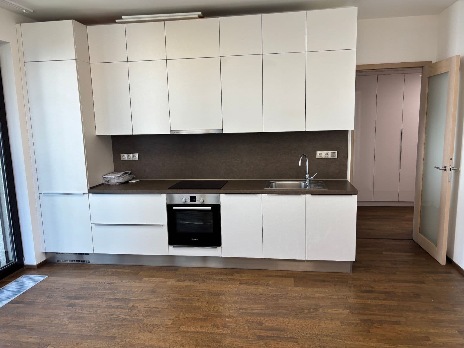 1 bedroom with open-plan kitchen flat to rent, 56 m², Sanderova, Prague, Prague 1 bedroom with open-plan kitchen flat to rent, 56 m², Sanderova, Prague, Prague