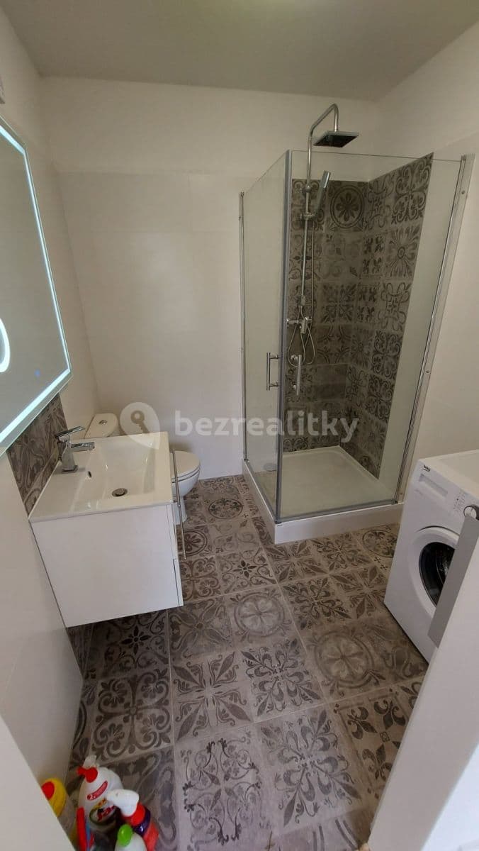 1 bedroom with open-plan kitchen flat to rent, 37 m², Ovčí hájek, Prague, Prague 1 bedroom with open-plan kitchen flat to rent, 37 m², Ovčí hájek, Prague, Prague