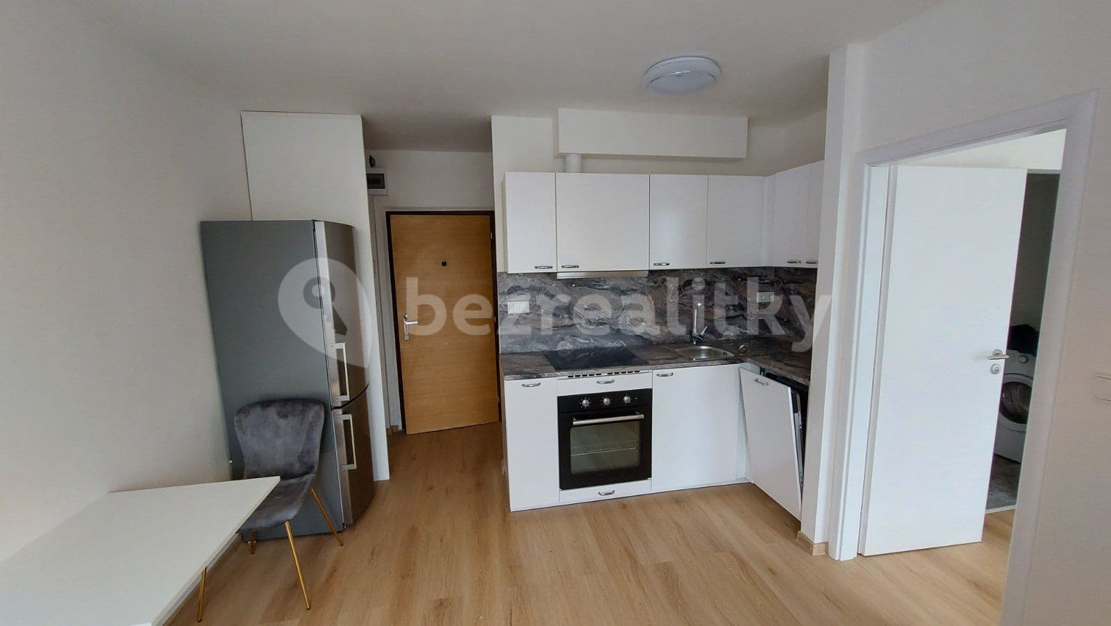 1 bedroom with open-plan kitchen flat to rent, 37 m², Ovčí hájek, Prague, Prague 1 bedroom with open-plan kitchen flat to rent, 37 m², Ovčí hájek, Prague, Prague