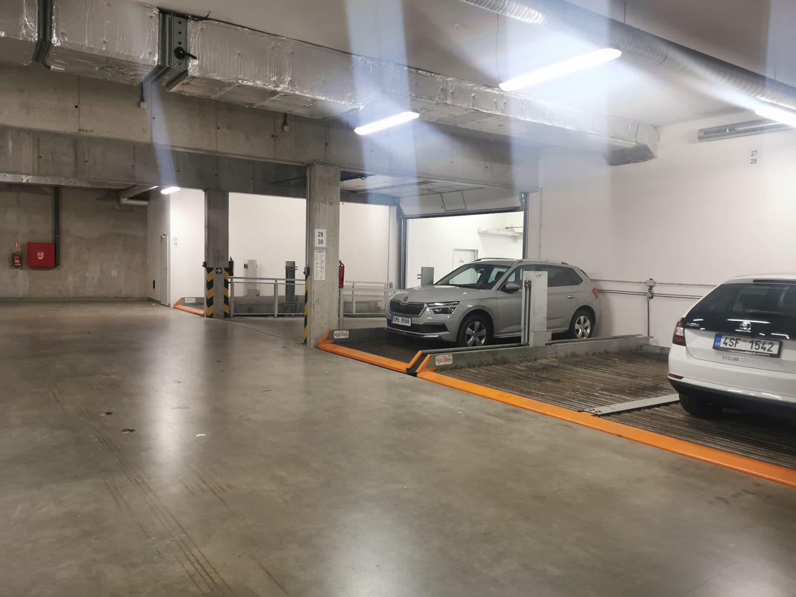 garage to rent, 14 m², Rostislavovo náměstí, Brno, Jihomoravský Region garage to rent, 14 m², Rostislavovo náměstí, Brno, Jihomoravský Region