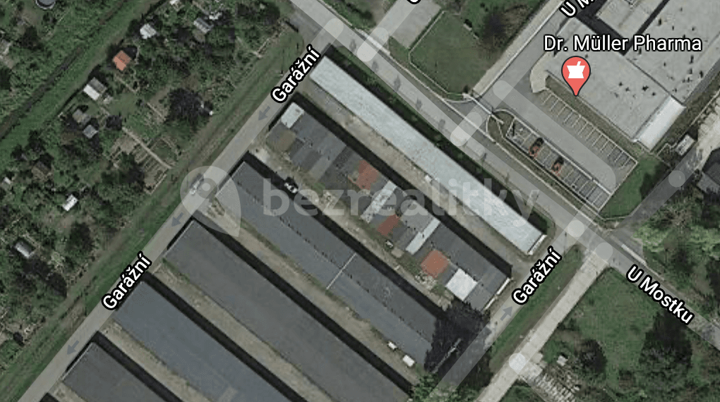 garage to rent, 19 m², U Mostku, Hradec Králové, Královéhradecký Region garage to rent, 19 m², U Mostku, Hradec Králové, Královéhradecký Region