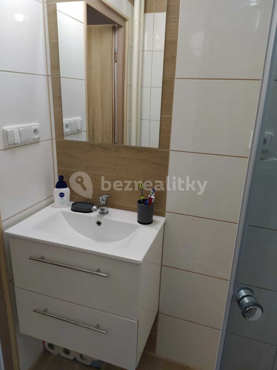 1 bedroom with open-plan kitchen flat to rent, 38 m², Krombholcova, Mělník, Středočeský Region 1 bedroom with open-plan kitchen flat to rent, 38 m², Krombholcova, Mělník, Středočeský Region