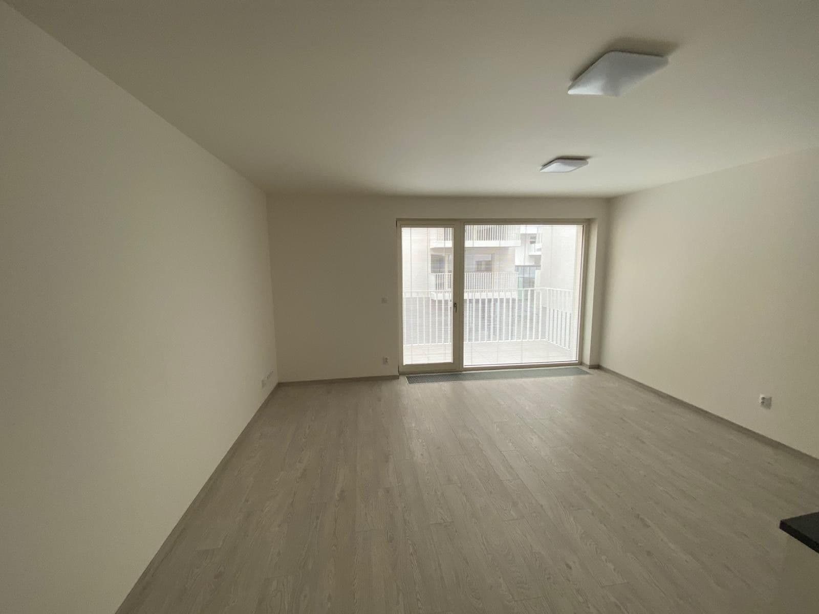 Studio flat to rent, 35 m², Křižíkova, Prague, Prague Studio flat to rent, 35 m², Křižíkova, Prague, Prague