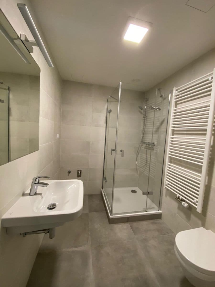 Studio flat to rent, 35 m², Křižíkova, Prague, Prague Studio flat to rent, 35 m², Křižíkova, Prague, Prague
