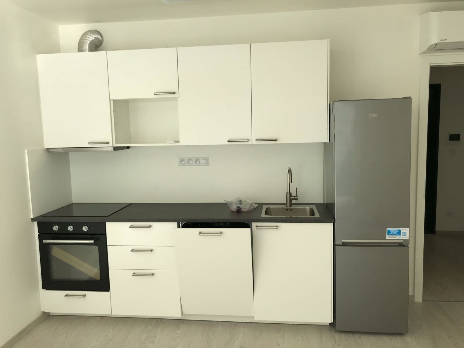 Studio flat to rent, 41 m², Křižíkova, Prague, Prague Studio flat to rent, 41 m², Křižíkova, Prague, Prague