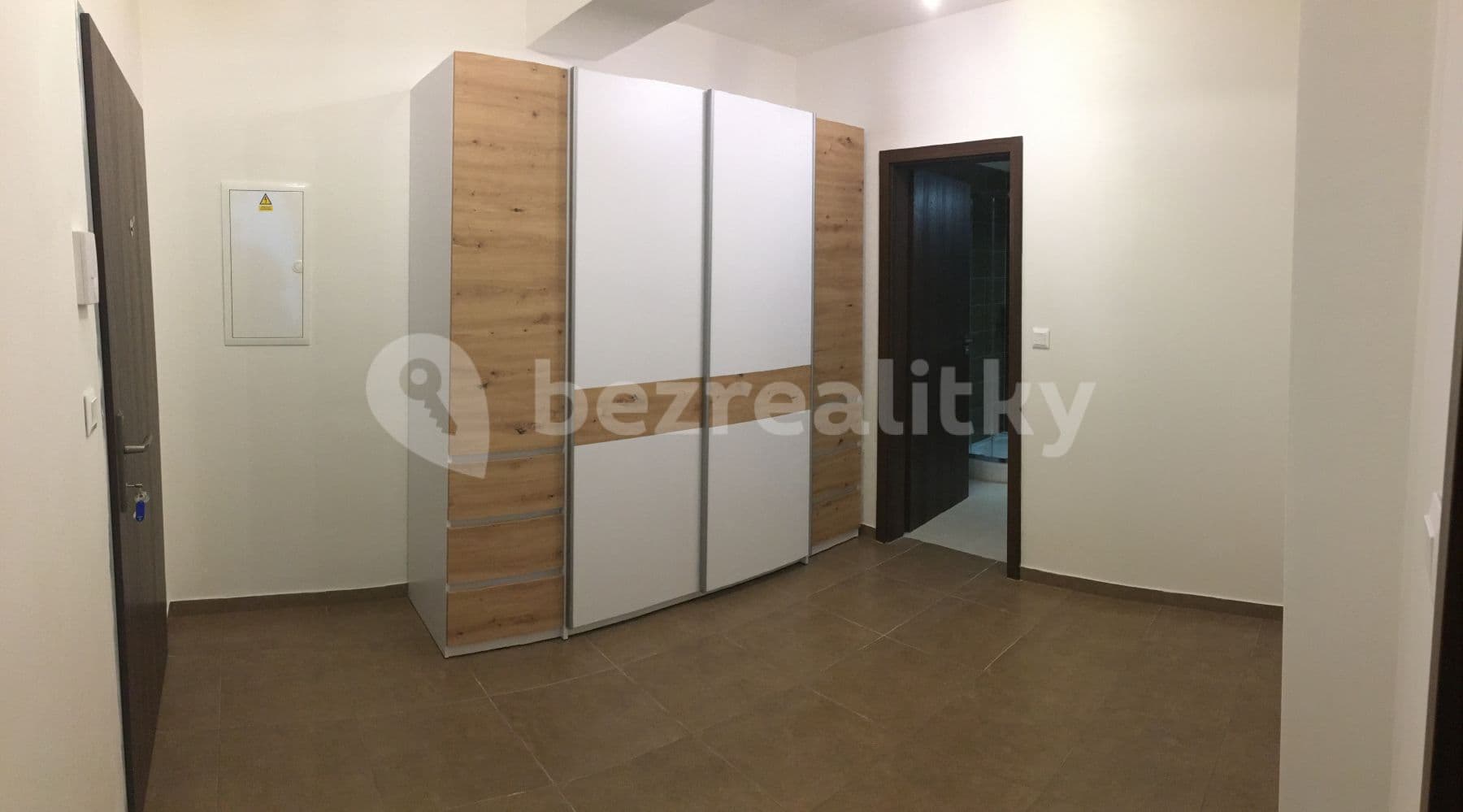 Studio flat to rent, 47 m², Jankovcova, Prague, Prague Studio flat to rent, 47 m², Jankovcova, Prague, Prague