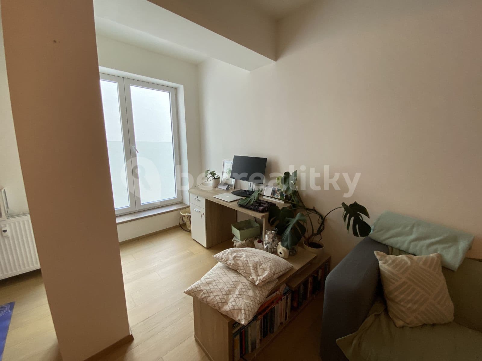 Studio flat to rent, 47 m², Jankovcova, Prague, Prague Studio flat to rent, 47 m², Jankovcova, Prague, Prague