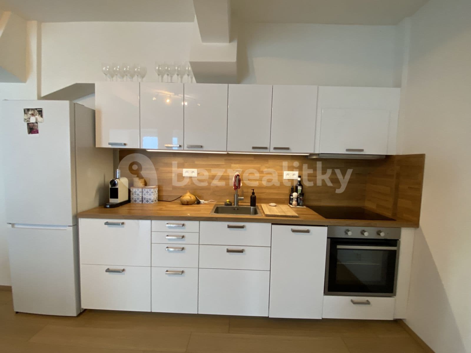 Studio flat to rent, 47 m², Jankovcova, Prague, Prague Studio flat to rent, 47 m², Jankovcova, Prague, Prague