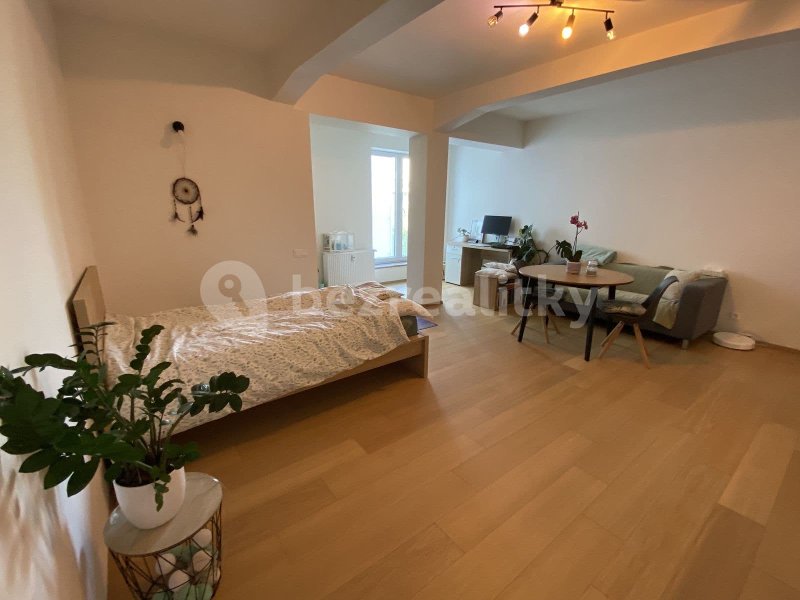 Studio flat to rent, 47 m², Jankovcova, Prague, Prague Studio flat to rent, 47 m², Jankovcova, Prague, Prague