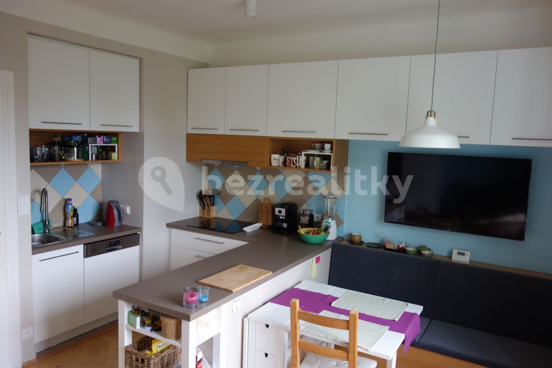 1 bedroom with open-plan kitchen flat to rent, 50 m², Nad Popelkou, Prague, Prague 1 bedroom with open-plan kitchen flat to rent, 50 m², Nad Popelkou, Prague, Prague