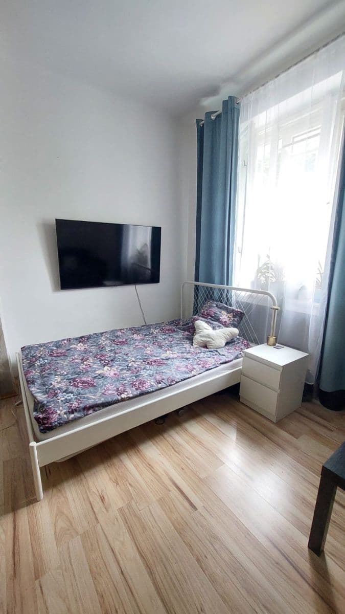 Studio flat to rent, 28 m², Adamovská, Prague, Prague Studio flat to rent, 28 m², Adamovská, Prague, Prague