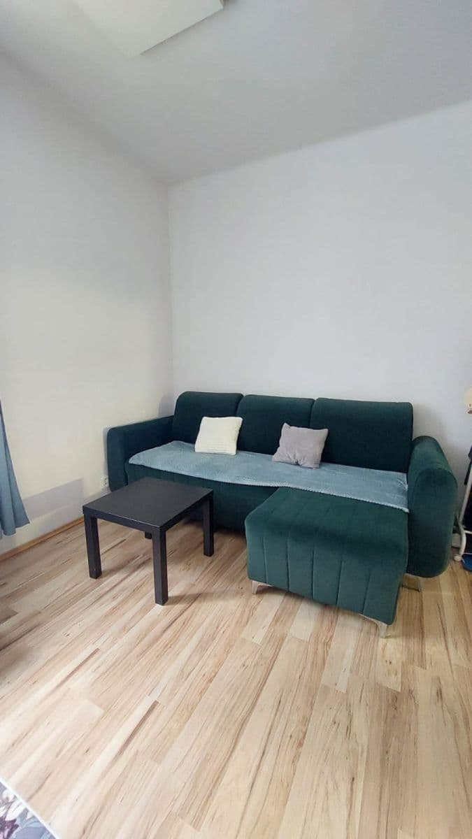 Studio flat to rent, 28 m², Adamovská, Prague, Prague Studio flat to rent, 28 m², Adamovská, Prague, Prague