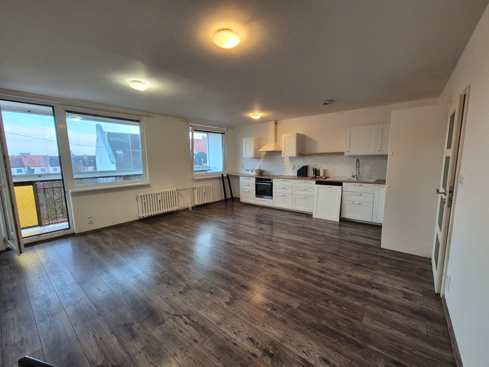 2 bedroom with open-plan kitchen flat to rent, 78 m², Proutěná, Prague, Prague 2 bedroom with open-plan kitchen flat to rent, 78 m², Proutěná, Prague, Prague