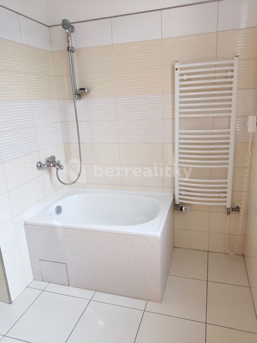 3 bedroom with open-plan kitchen flat to rent, 85 m², V Zahradách, Beroun, Středočeský Region 3 bedroom with open-plan kitchen flat to rent, 85 m², V Zahradách, Beroun, Středočeský Region