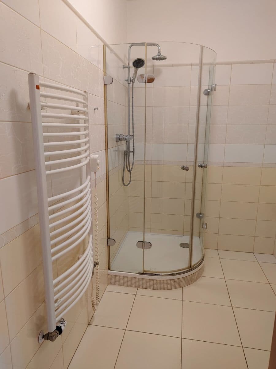 3 bedroom with open-plan kitchen flat to rent, 85 m², V Zahradách, Beroun, Středočeský Region 3 bedroom with open-plan kitchen flat to rent, 85 m², V Zahradách, Beroun, Středočeský Region