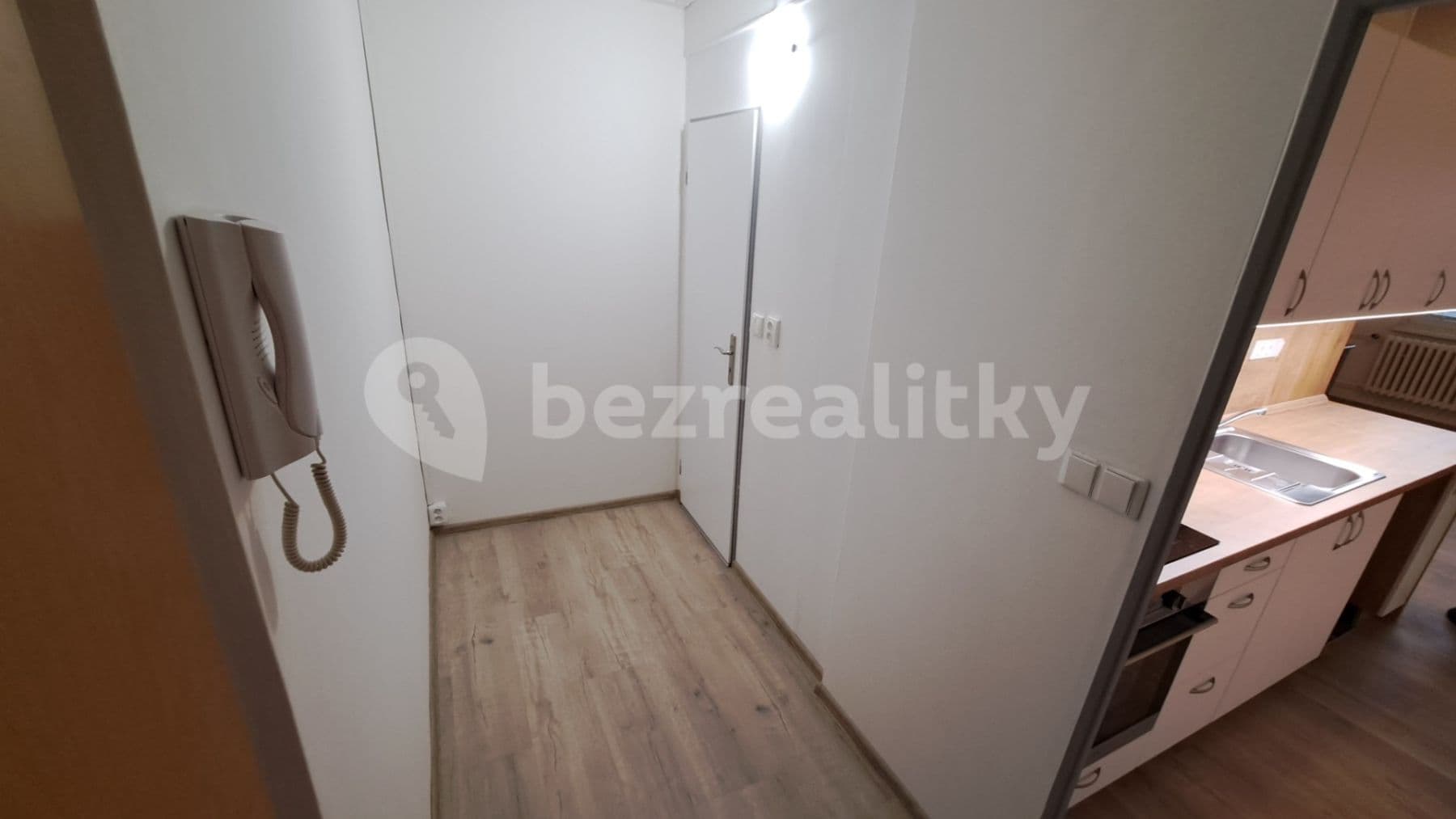 Studio flat to rent, 28 m², Aninská, Znojmo, Jihomoravský Region Studio flat to rent, 28 m², Aninská, Znojmo, Jihomoravský Region