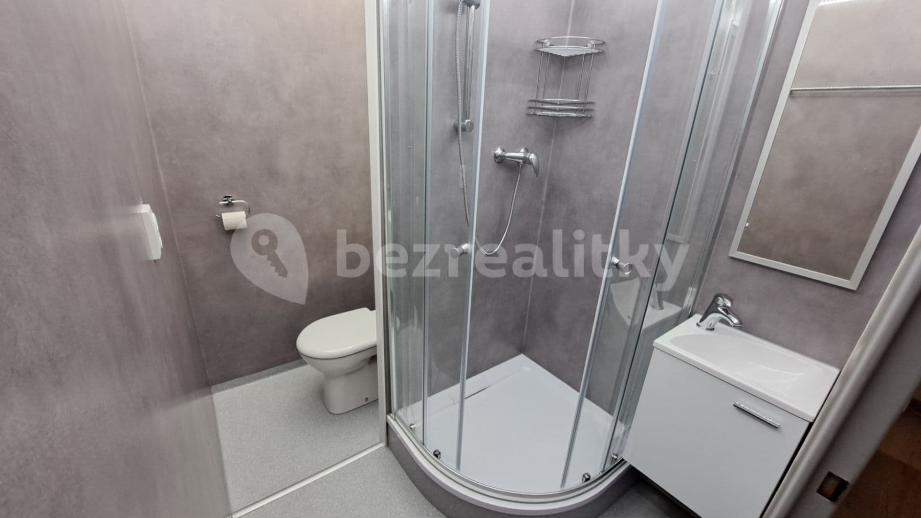 Studio flat to rent, 28 m², Aninská, Znojmo, Jihomoravský Region Studio flat to rent, 28 m², Aninská, Znojmo, Jihomoravský Region