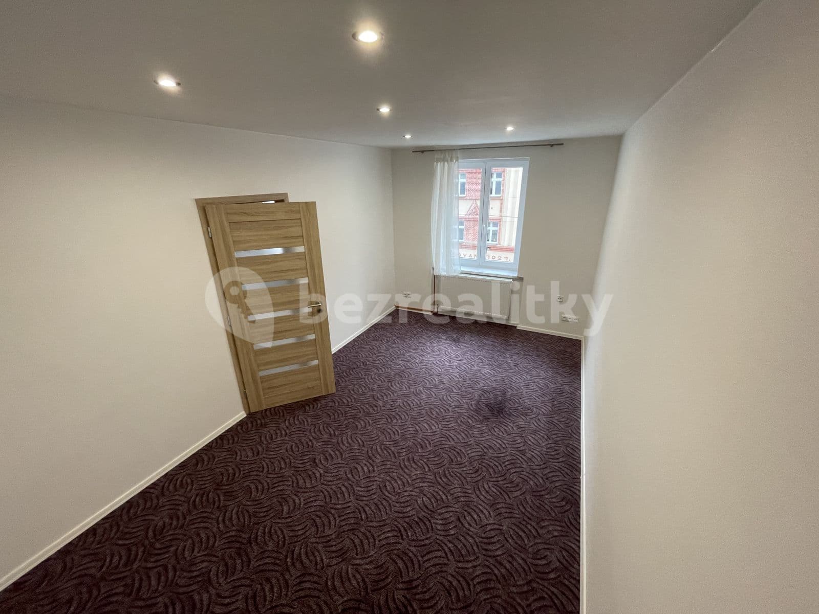 1 bedroom with open-plan kitchen flat to rent, 48 m², Úslavská, Plzeň, Plzeňský Region 1 bedroom with open-plan kitchen flat to rent, 48 m², Úslavská, Plzeň, Plzeňský Region