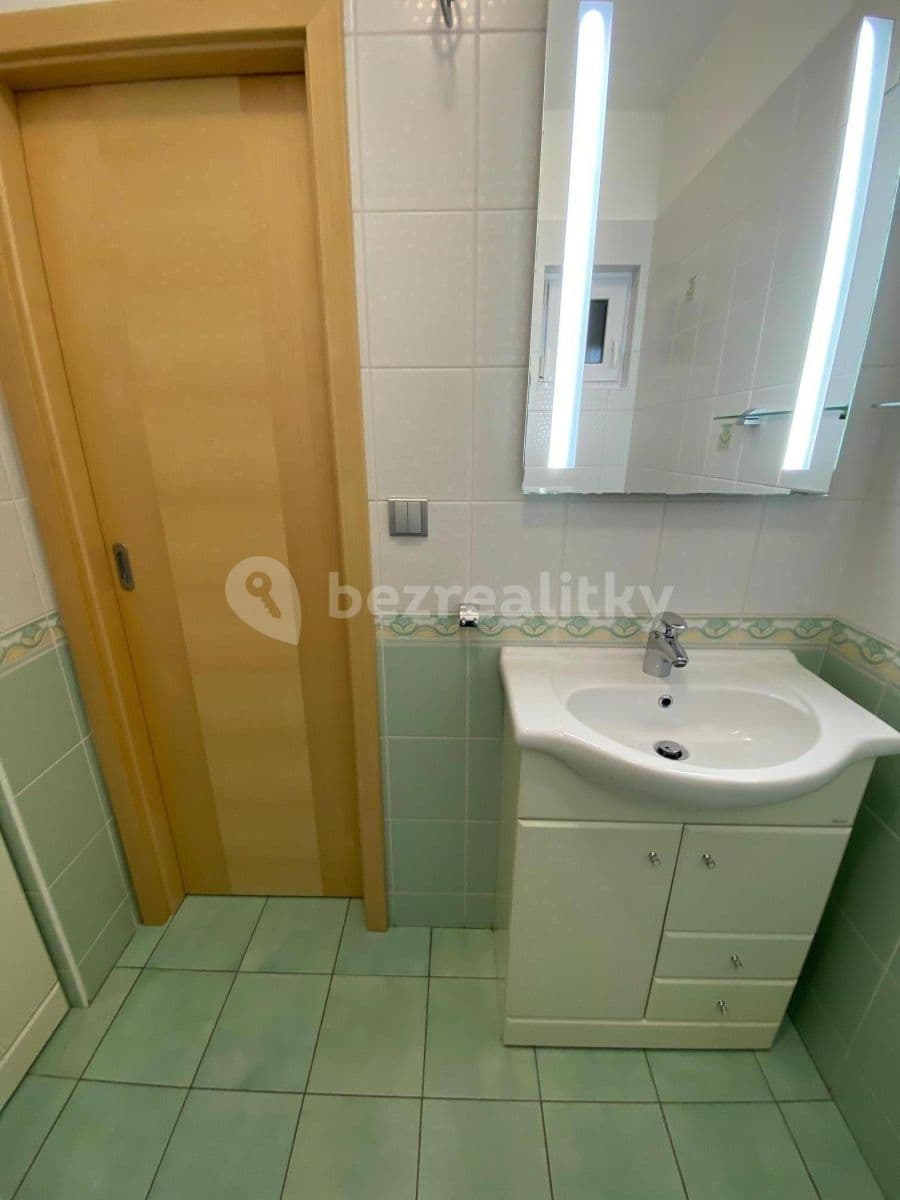 2 bedroom with open-plan kitchen flat to rent, 64 m², Rašínova, Soběslav, Jihočeský Region 2 bedroom with open-plan kitchen flat to rent, 64 m², Rašínova, Soběslav, Jihočeský Region