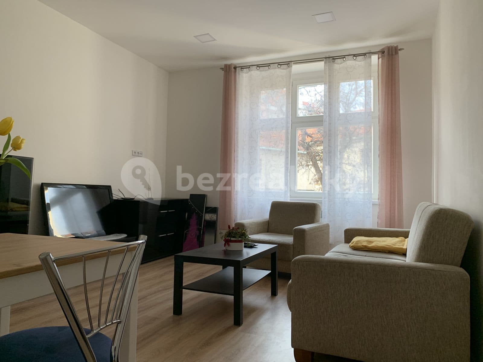 1 bedroom with open-plan kitchen flat to rent, 44 m², Rostovská, Prague, Prague 1 bedroom with open-plan kitchen flat to rent, 44 m², Rostovská, Prague, Prague