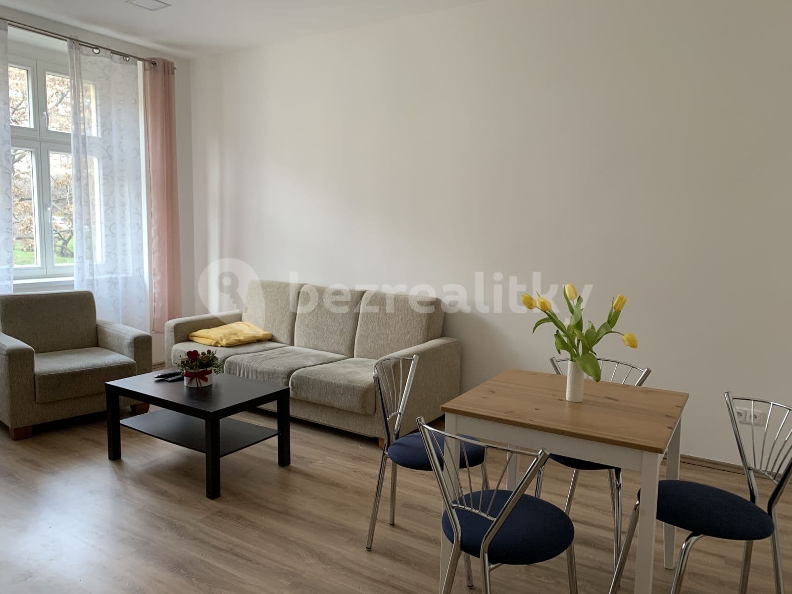 1 bedroom with open-plan kitchen flat to rent, 44 m², Rostovská, Prague, Prague 1 bedroom with open-plan kitchen flat to rent, 44 m², Rostovská, Prague, Prague