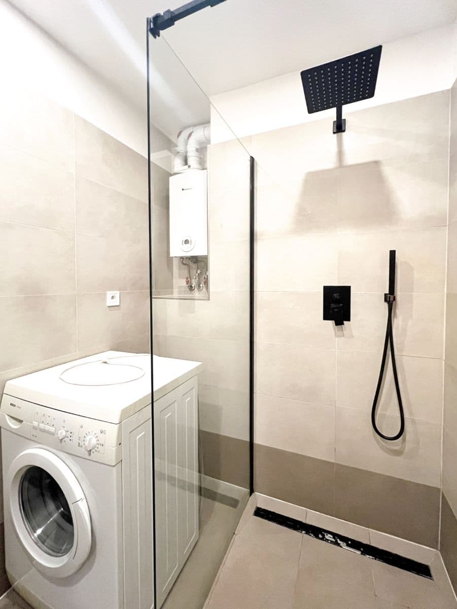 2 bedroom with open-plan kitchen flat to rent, 75 m², V Olšinách, Prague, Prague 2 bedroom with open-plan kitchen flat to rent, 75 m², V Olšinách, Prague, Prague