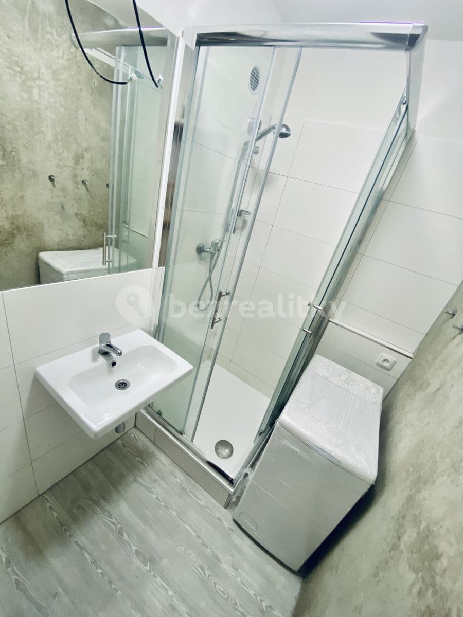 Studio flat to rent, 29 m², Pod Lysinami, Prague, Prague Studio flat to rent, 29 m², Pod Lysinami, Prague, Prague