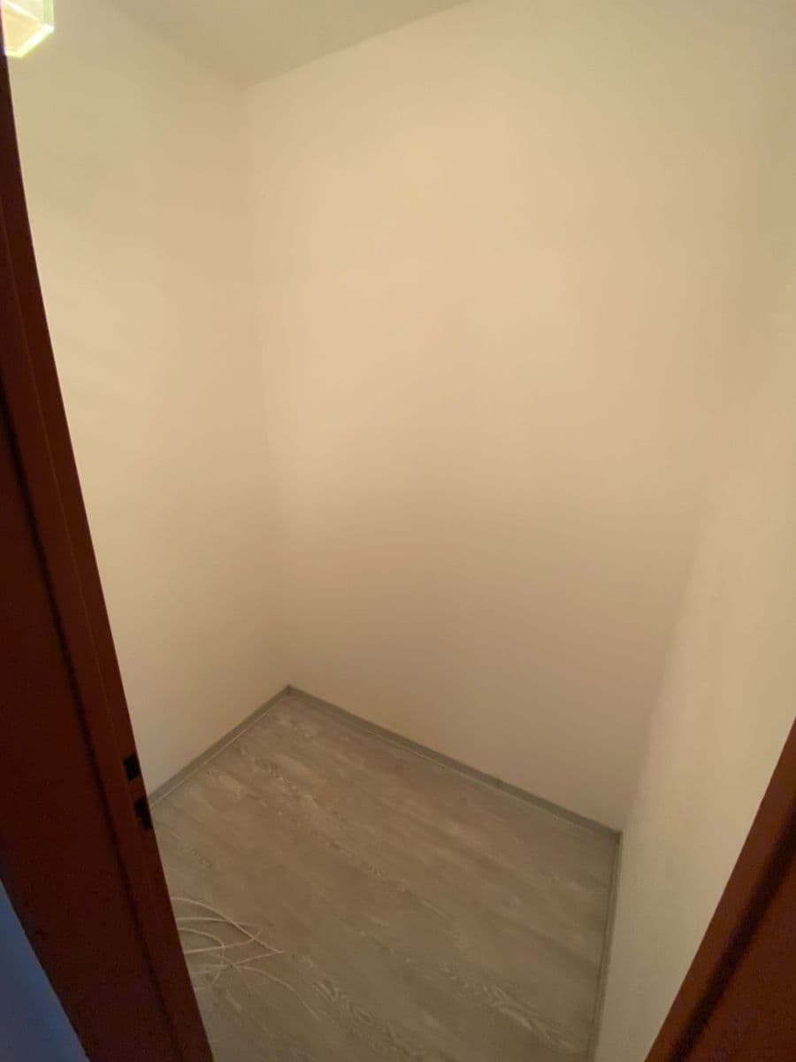 Studio flat to rent, 29 m², Pod Lysinami, Prague, Prague Studio flat to rent, 29 m², Pod Lysinami, Prague, Prague
