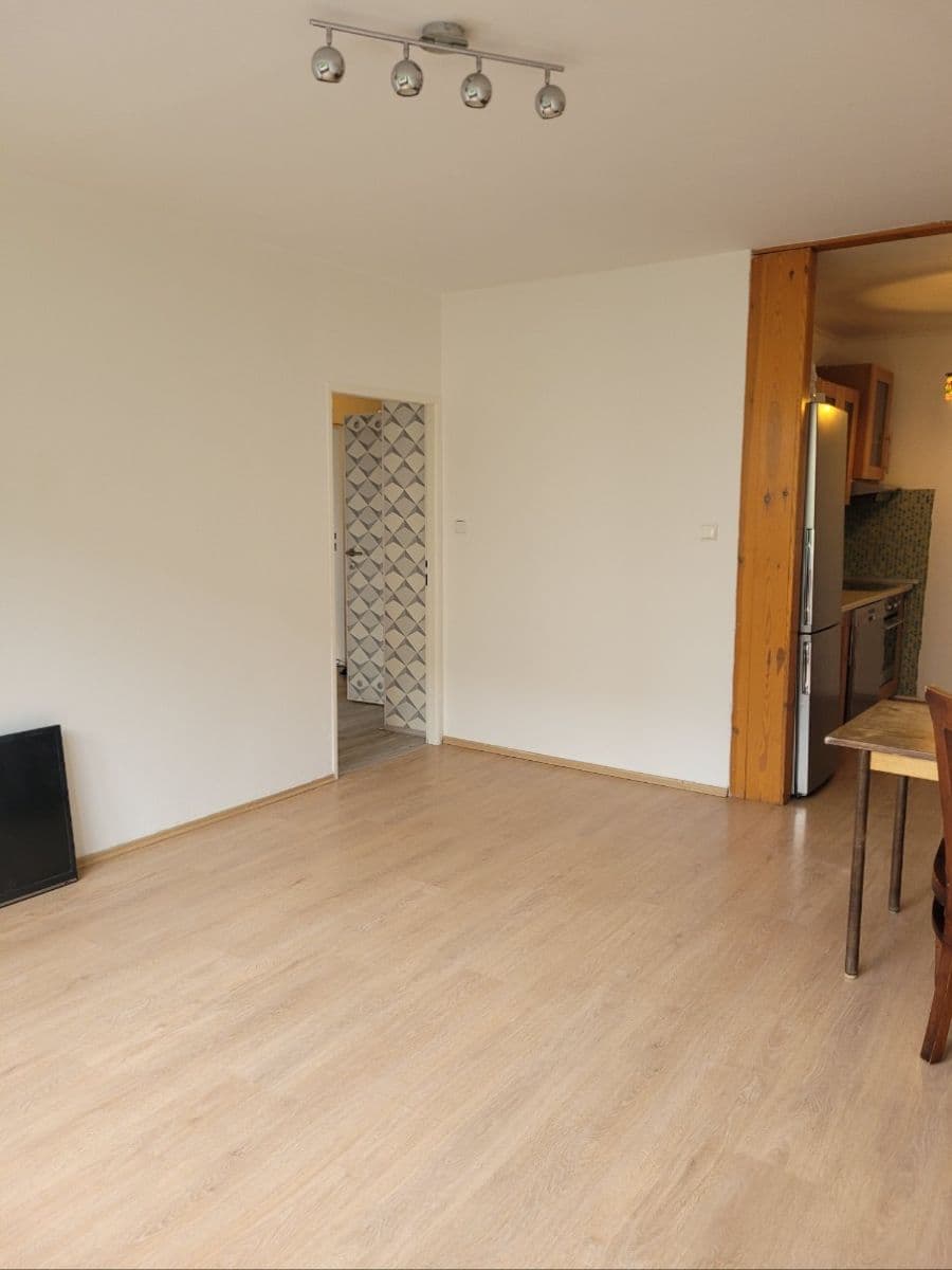 2 bedroom with open-plan kitchen flat to rent, 64 m², Ke Škole, Prague, Prague 2 bedroom with open-plan kitchen flat to rent, 64 m², Ke Škole, Prague, Prague