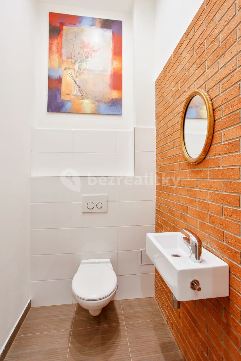 1 bedroom with open-plan kitchen flat to rent, 55 m², Roztocká, Prague, Prague 1 bedroom with open-plan kitchen flat to rent, 55 m², Roztocká, Prague, Prague