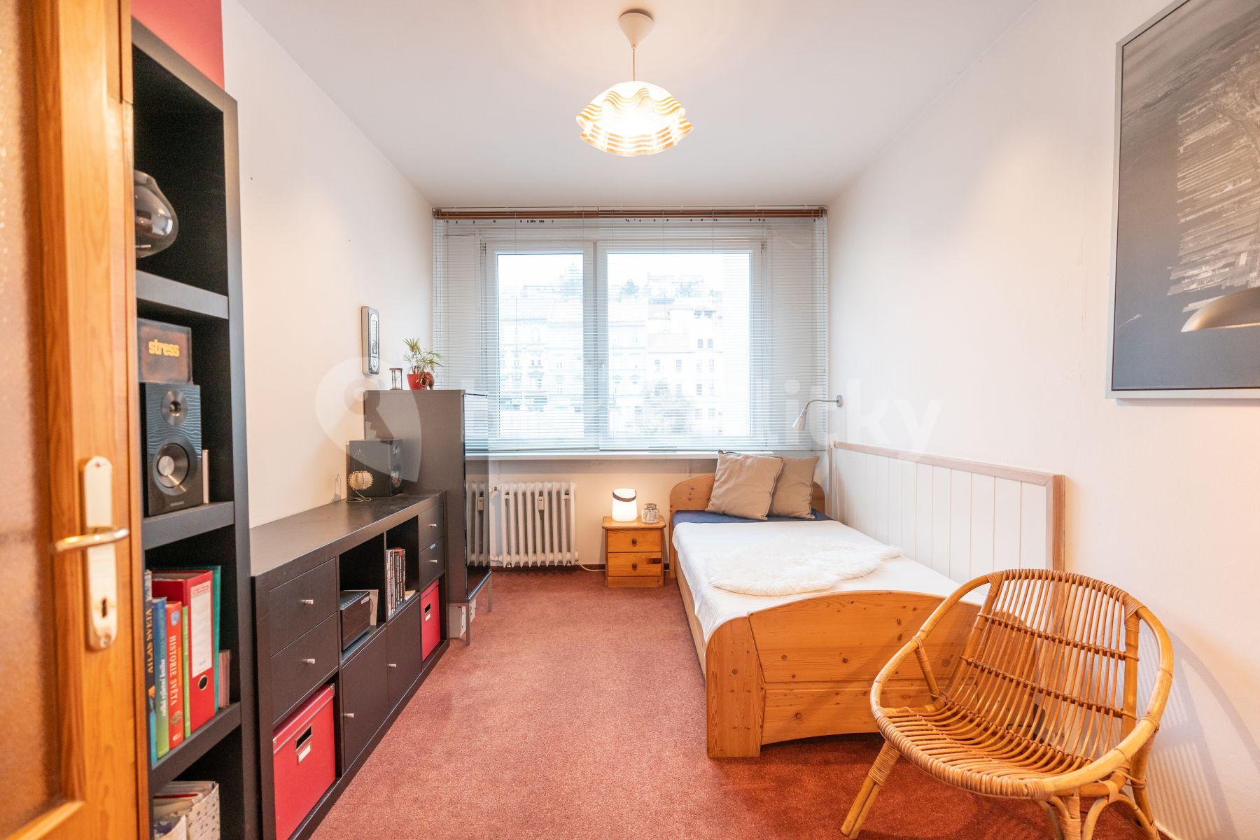 2 bedroom with open-plan kitchen flat to rent, 77 m², Vrchlického, Prague, Prague