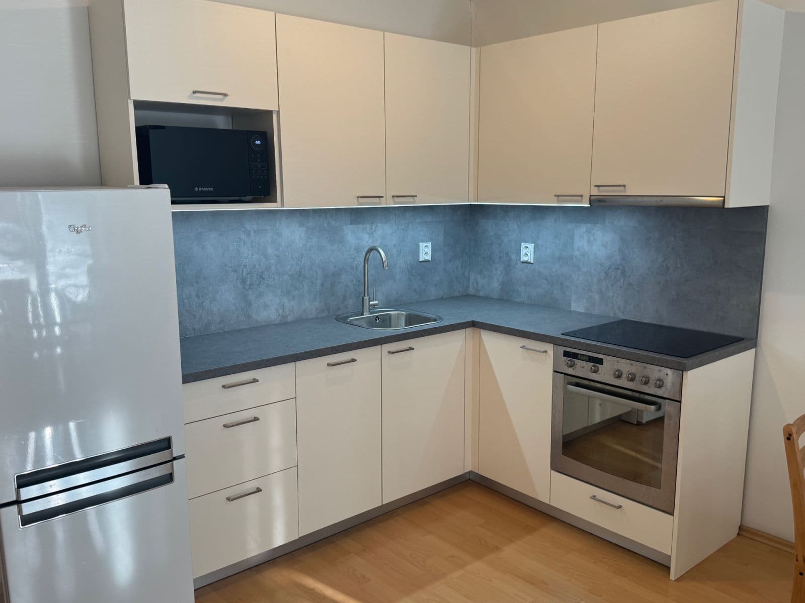 1 bedroom with open-plan kitchen flat to rent, 63 m², Purkyňova, Brno, Jihomoravský Region 1 bedroom with open-plan kitchen flat to rent, 63 m², Purkyňova, Brno, Jihomoravský Region