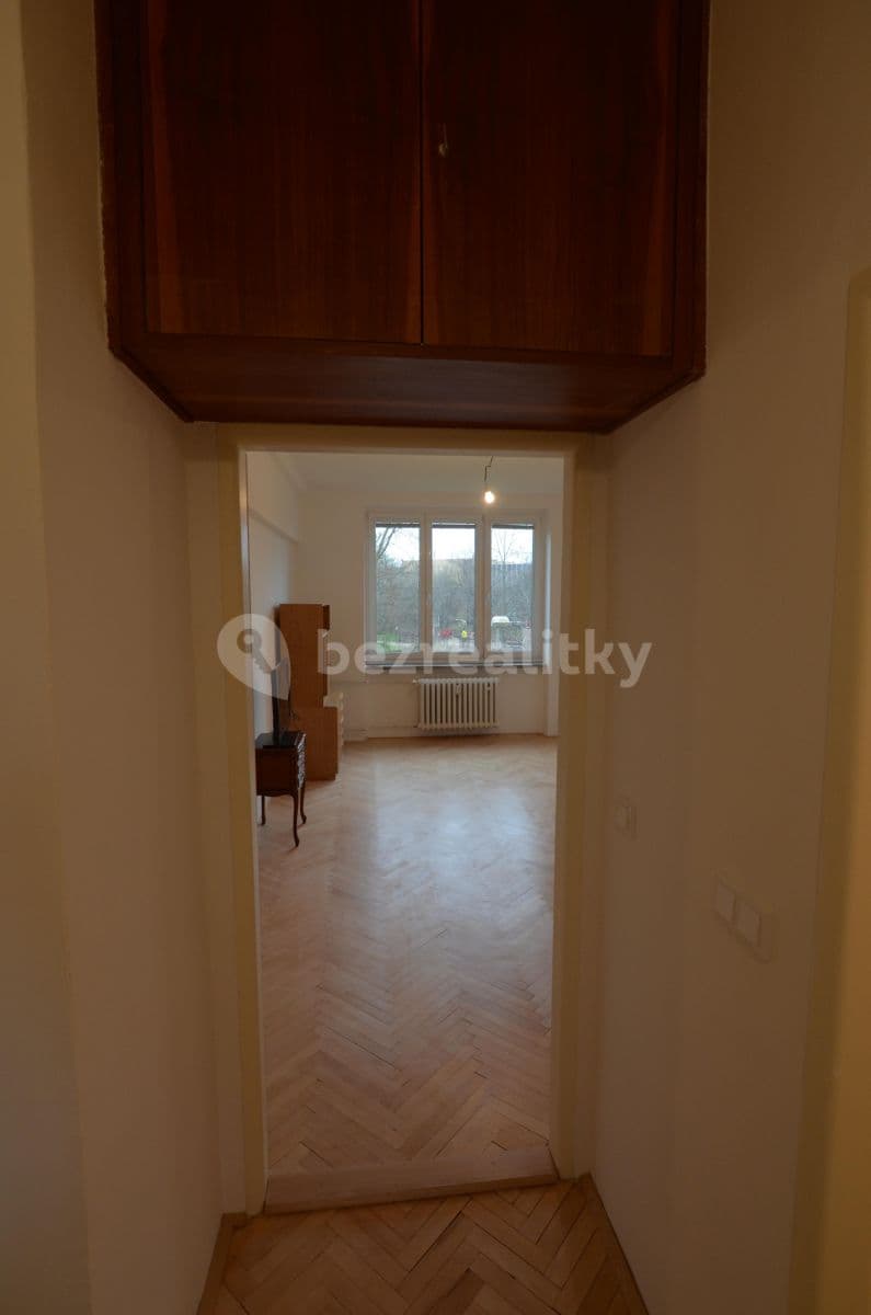 3 bedroom flat to rent, 77 m², Nedvězská, Prague, Prague 3 bedroom flat to rent, 77 m², Nedvězská, Prague, Prague