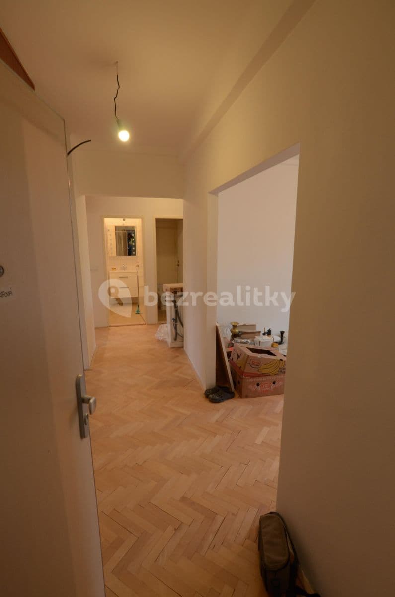 3 bedroom flat to rent, 77 m², Nedvězská, Prague, Prague 3 bedroom flat to rent, 77 m², Nedvězská, Prague, Prague